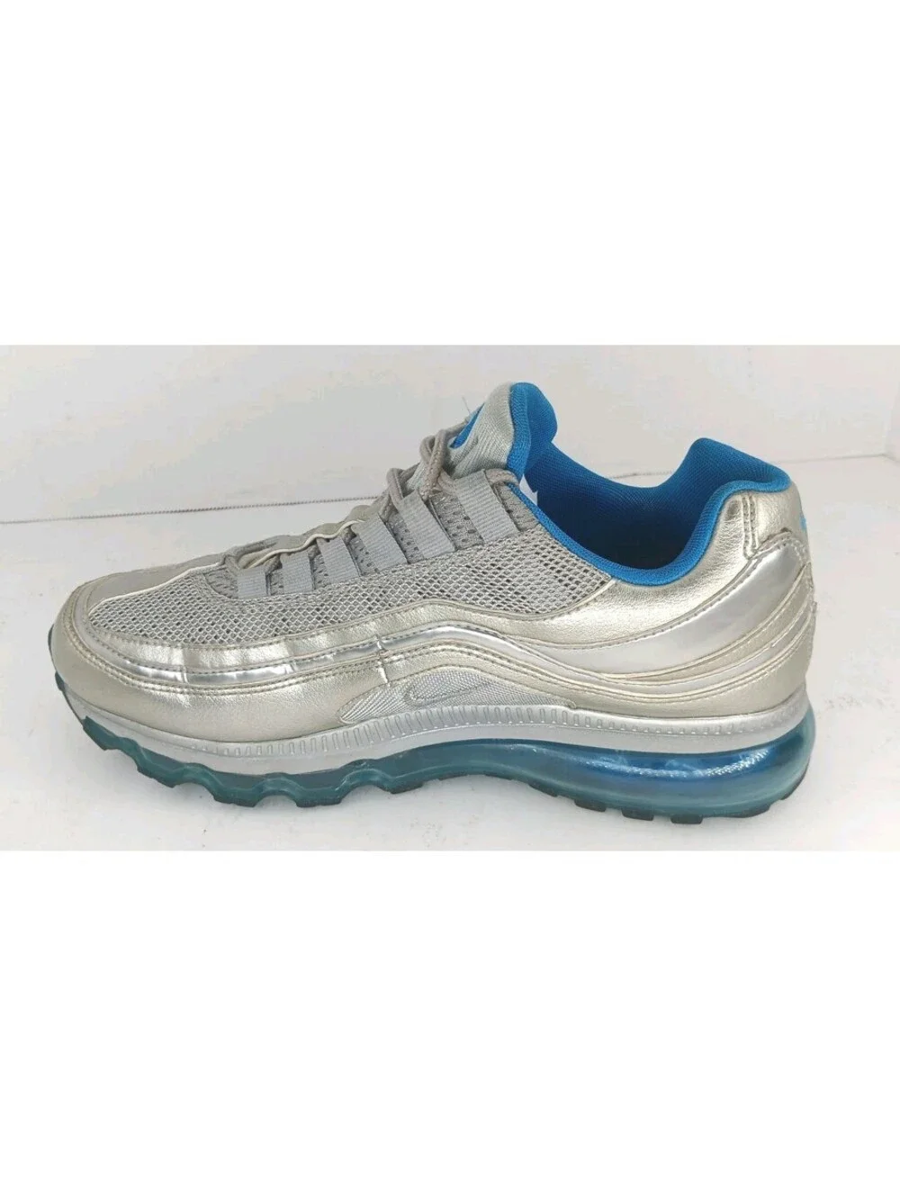 Nike Air Max 24/7  Women’s Athletic Sneakers Sz 8 Teal And Silver 397292-040